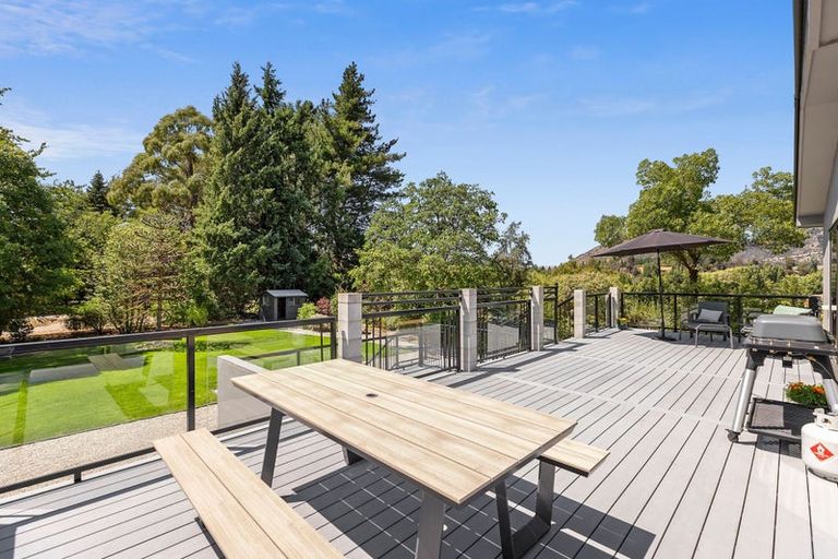 Photo of property in 289 Riverbank Road, Wanaka, 9382