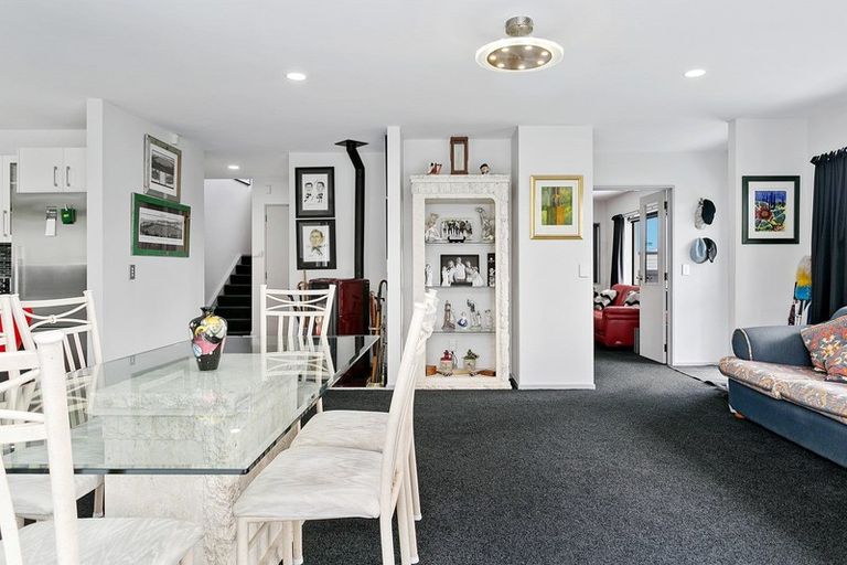 Photo of property in 36 Aubrey Crescent, Rainbow Point, Taupo, 3330