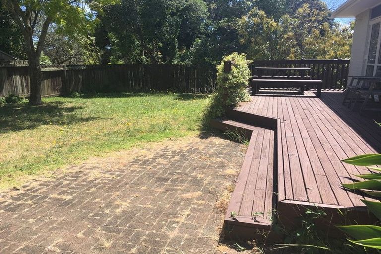 Photo of property in 44 Marywil Crescent, Hillcrest, Auckland, 0627