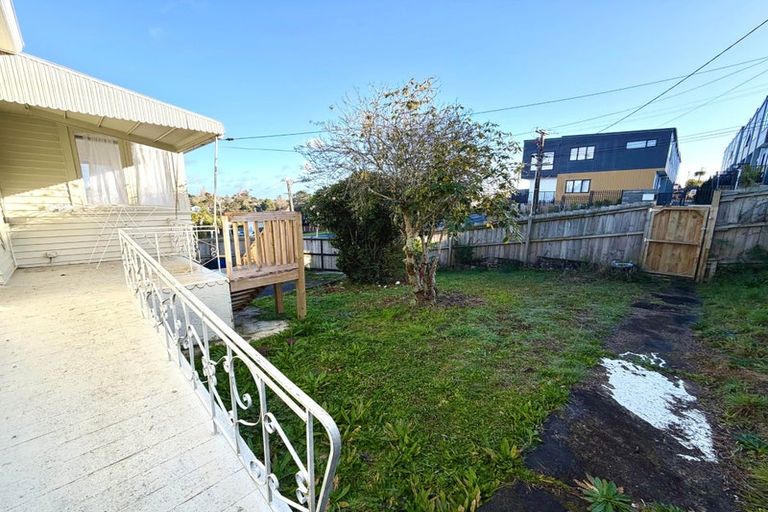 Photo of property in 50 Routley Drive, Glen Eden, Auckland, 0602