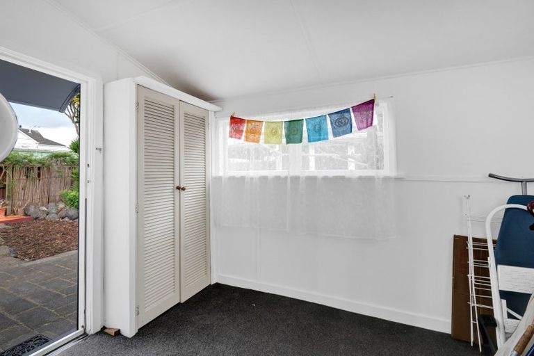 Photo of property in 43 Parris Street, Waitara, 4320