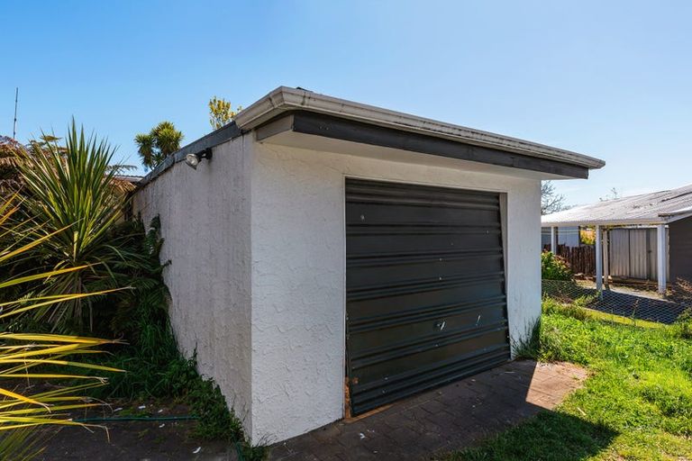 Photo of property in 35 Taupo View Road, Taupo, 3330