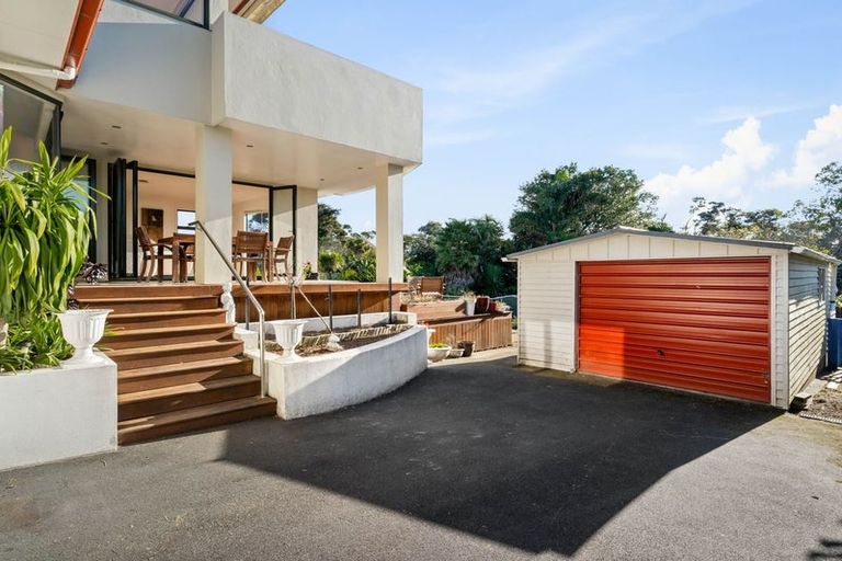 Photo of property in 66 Ferry Parade, Herald Island, Auckland, 0618
