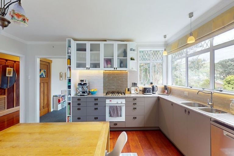 Photo of property in 181 Melbourne Road, Island Bay, Wellington, 6023