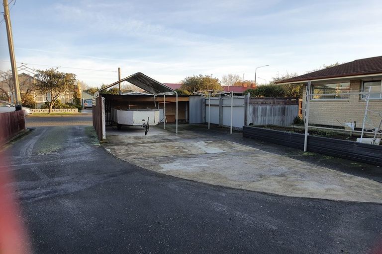 Photo of property in 1/77 Memorial Avenue, Ilam, Christchurch, 8053