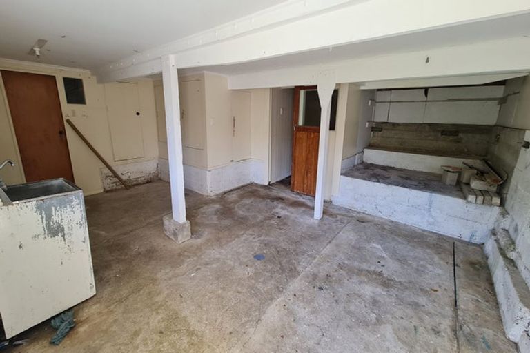 Photo of property in 8 Davidson Crescent, Tawa, Wellington, 5028