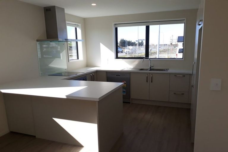 Photo of property in 27 Perendale Street, Belfast, Christchurch, 8051