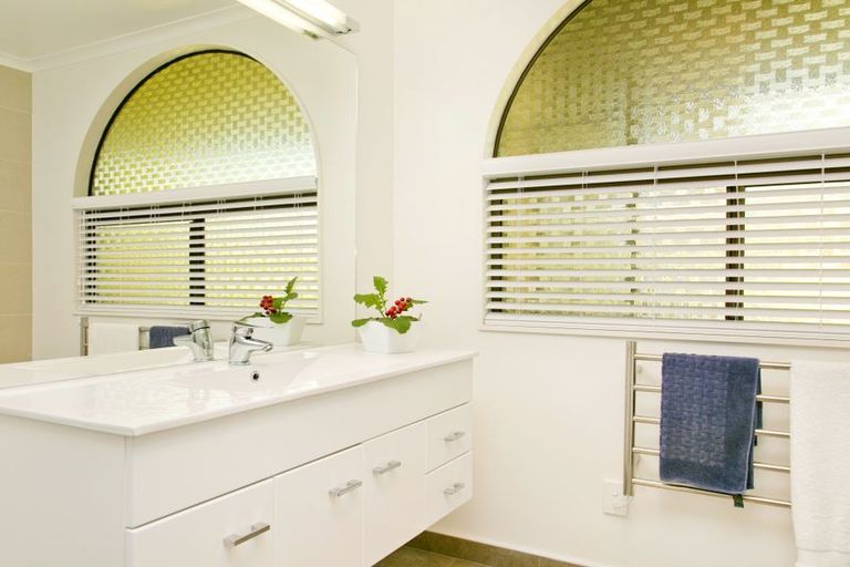 Photo of property in 100 Taupo View Road, Taupo, 3330