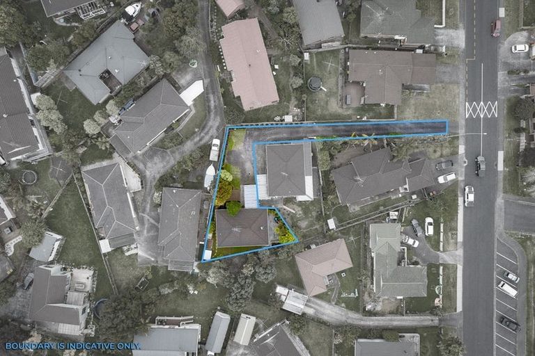 Photo of property in 2/54 Granville Drive, Massey, Auckland, 0614