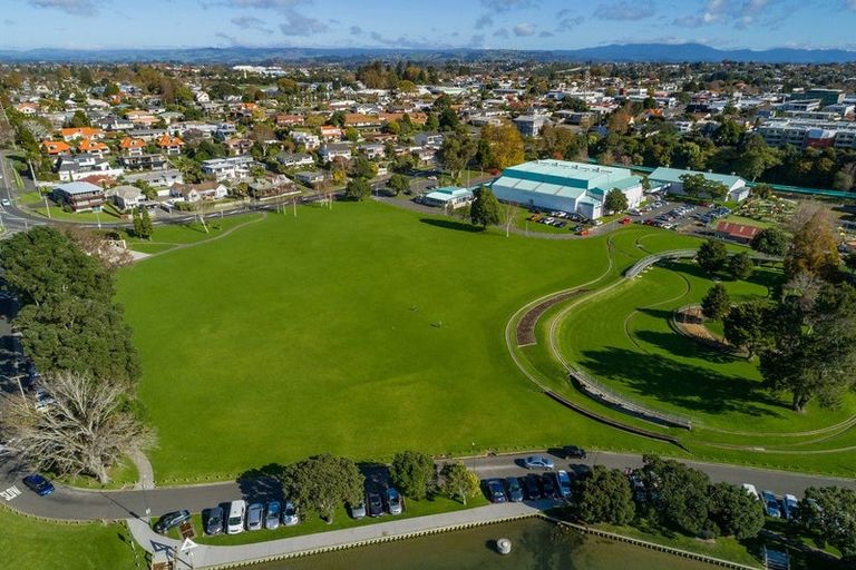 Photo of property in 368 Devonport Road, Tauranga South, Tauranga, 3112