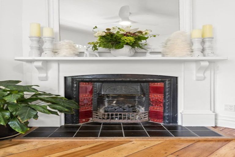 Photo of property in 71 Honiana Te Puni Street, Aro Valley, Wellington, 6021