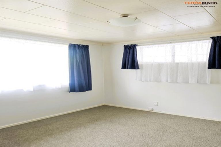 Photo of property in 9b Nevada Grove, Totara Park, Upper Hutt, 5018