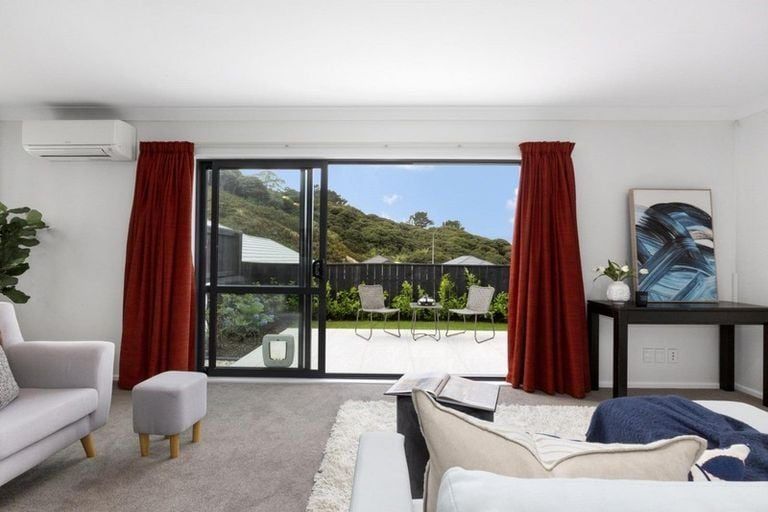 Photo of property in 27a Moonsail Drive, Whitby, Porirua, 5024