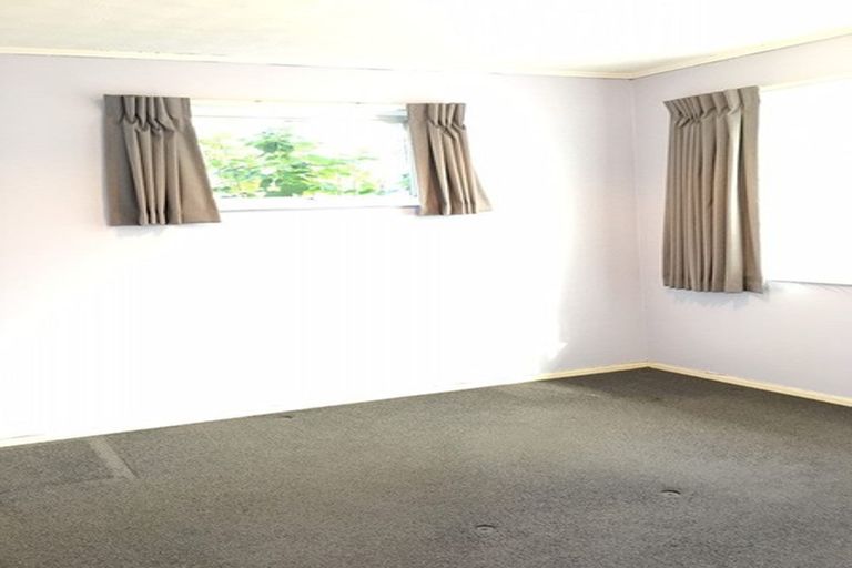 Photo of property in 85 Girrahween Drive, Totara Vale, Auckland, 0629