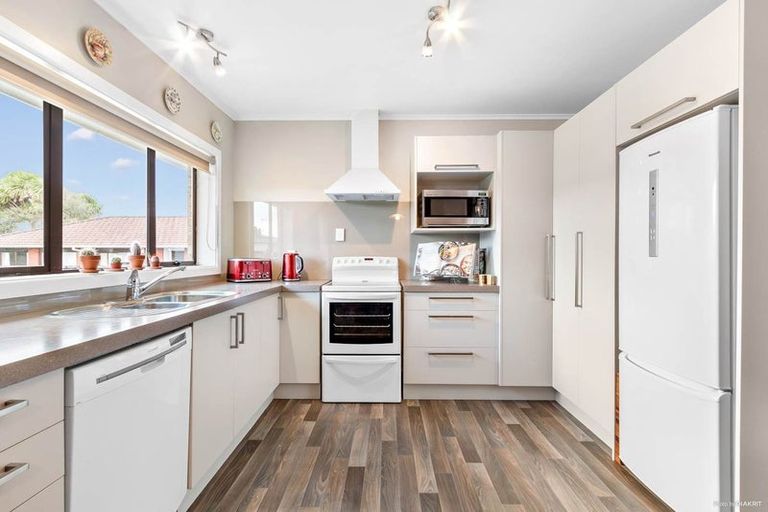 Photo of property in 6 Scott Road, Papakura, 2110