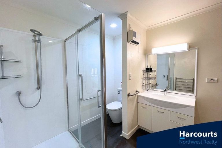 Photo of property in 151c Colwill Road, Massey, Auckland, 0614