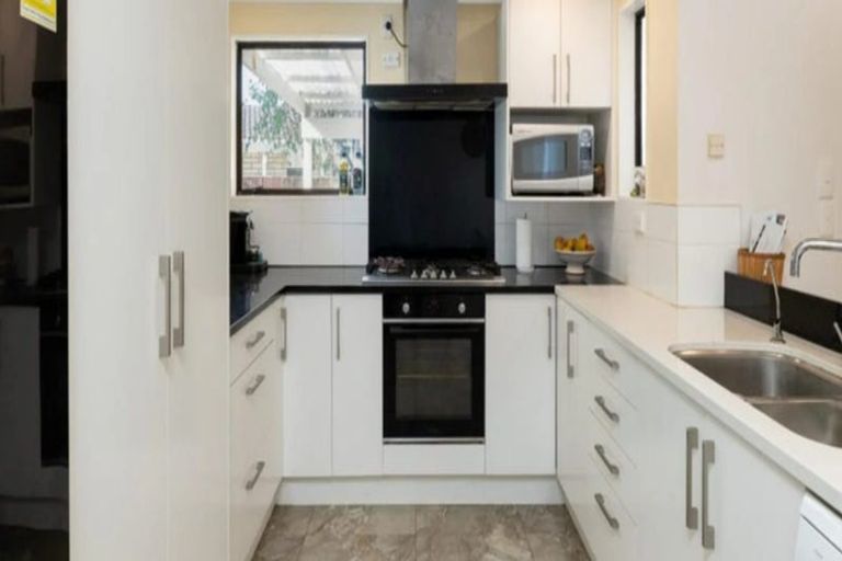 Photo of property in 8 Emerald Place, Papamoa Beach, Papamoa, 3118