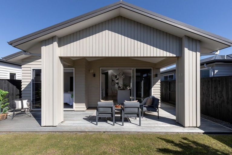 Photo of property in 5 Pimelea Street, Papamoa Beach, Papamoa, 3118