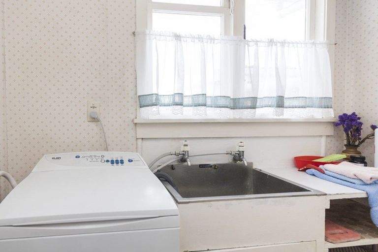 Photo of property in 9 Carthew Street, Feilding, 4702