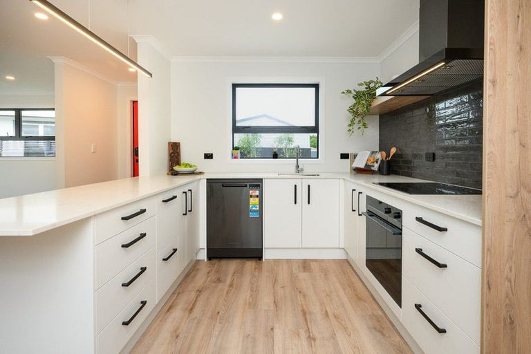 Photo of property in 5a Anglesey Place, Awapuni, Palmerston North, 4412