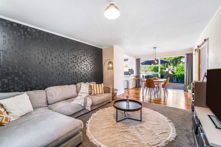 Photo of property in 921c Whangaparaoa Road, Manly, Whangaparaoa, 0930