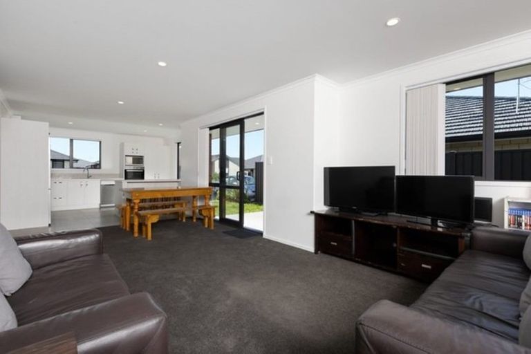 Photo of property in 33 Taffe Crescent, Pyes Pa, Tauranga, 3112