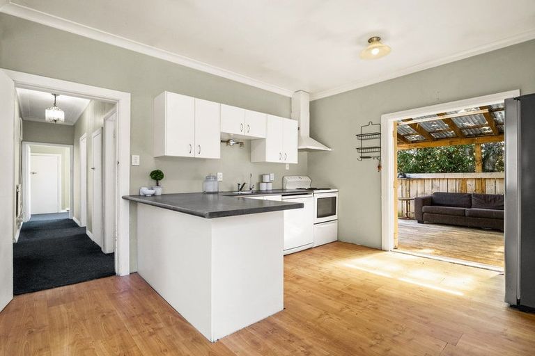 Photo of property in 8a Scotland Terrace, Green Island, Dunedin, 9018