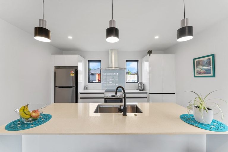 Photo of property in 10 Minerva Crescent, Woodend, 7610