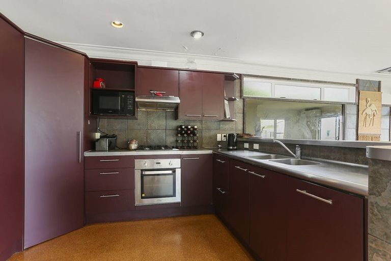Photo of property in 36 Comins Crescent, Mission Bay, Auckland, 1071