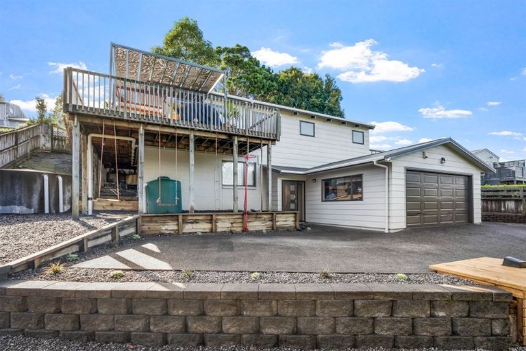 Photo of property in 52a D'oyly Drive, Stanmore Bay, Whangaparaoa, 0932