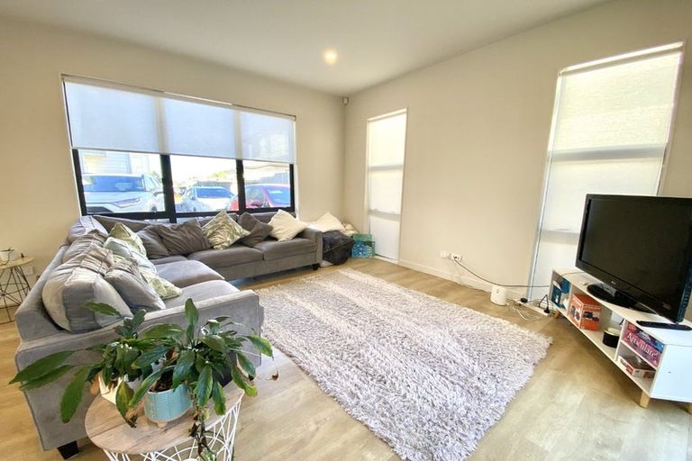 Photo of property in 2c Dorricott Avenue, Hobsonville, Auckland, 0616