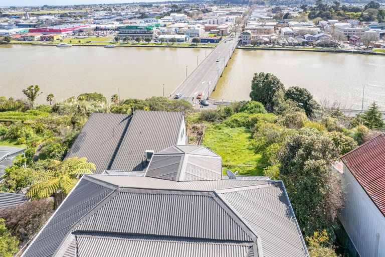 Photo of property in 32 Hipango Terrace, Durie Hill, Whanganui, 4500