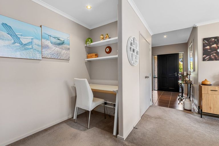 Photo of property in 46 Carrington Drive, Papamoa Beach, Papamoa, 3118