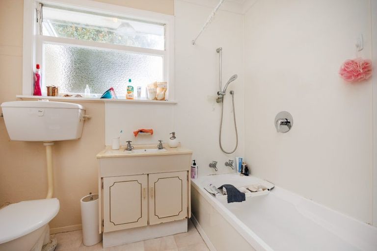 Photo of property in 114 Manawatu Street, Hokowhitu, Palmerston North, 4410