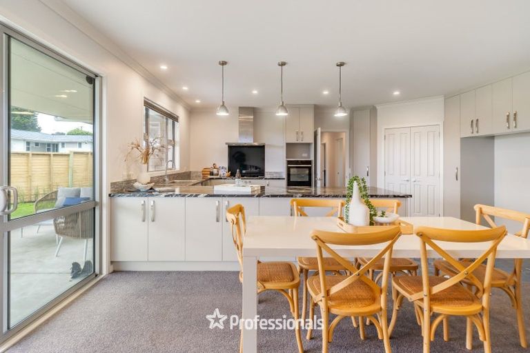 Photo of property in 3-9 Seddon Street, Waikanae, 5036