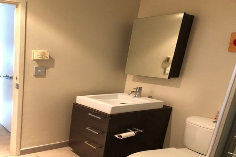 Photo of property in Shoal Haven Apartments, 112a/130 Anzac Street, Takapuna, Auckland, 0622