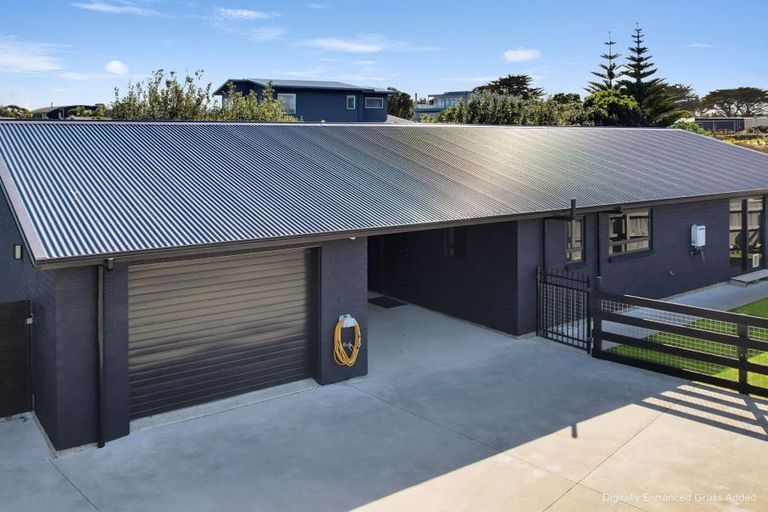 Photo of property in 9 Golf Vue Place, Castlecliff, Whanganui, 4501
