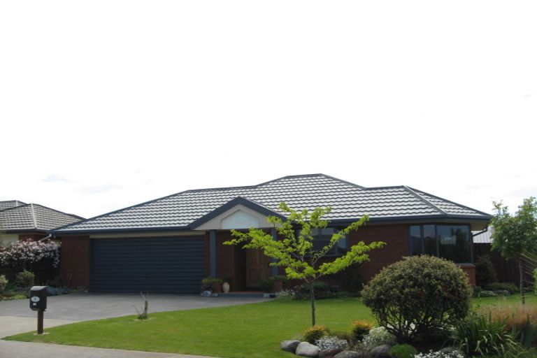 Photo of property in 8 Oak Tree Lane, Rangiora, 7400