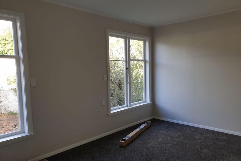 Photo of property in 6 Stephen Street, Tawa, Wellington, 5028