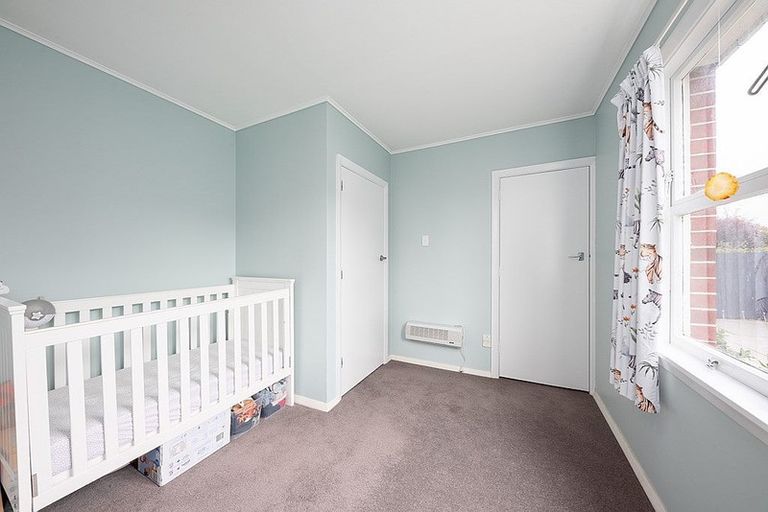 Photo of property in 2/16a Maidstone Road, Ilam, Christchurch, 8041