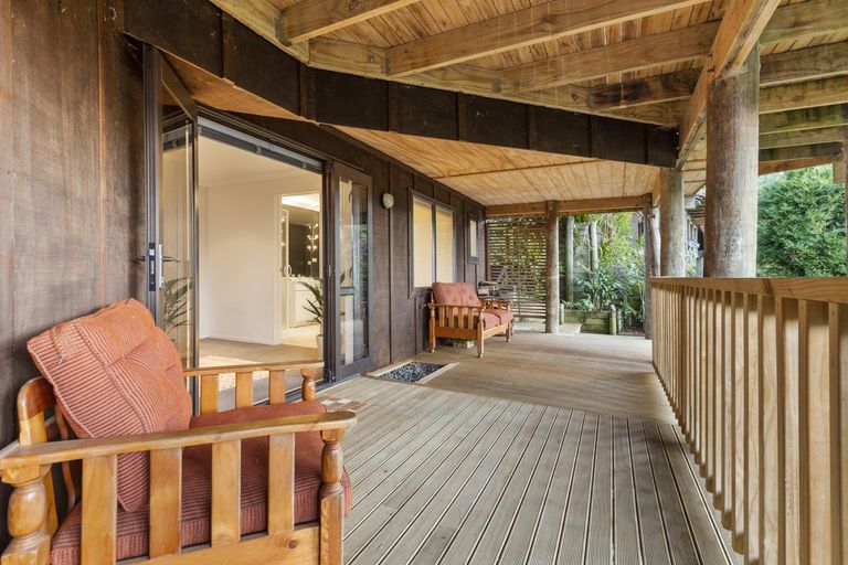 Photo of property in 4 Bay View Road, Raglan, 3225