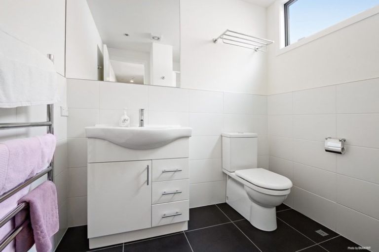 Photo of property in 35b Ngaio Road, Kelburn, Wellington, 6012