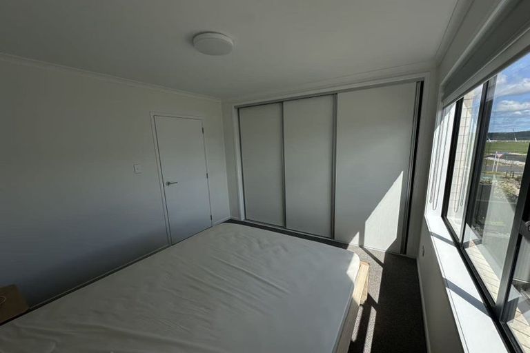 Photo of property in 55 Manarini Road, Westgate, Auckland, 0614