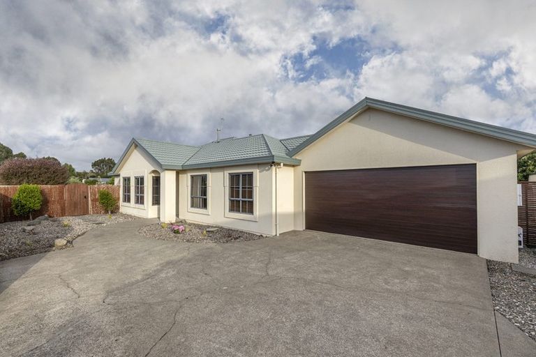 Photo of property in 42 Logan Way, Kelvin Grove, Palmerston North, 4414