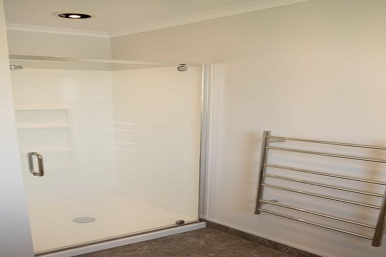 Photo of property in 60 Pakanga Grove, Pyes Pa, Tauranga, 3112