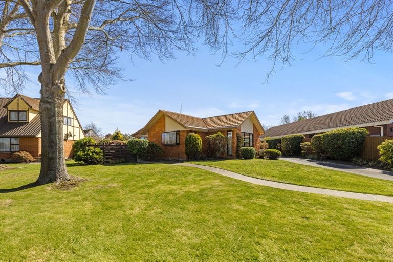 Photo of property in 24 Elvira Court, Bishopdale, Christchurch, 8053