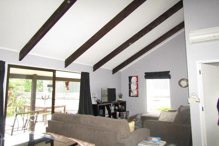 Photo of property in 2/7 Kereru Street, Two Mile Bay, Taupo, 3330