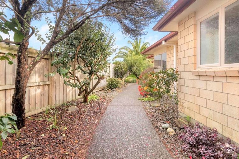 Photo of property in 16 Amery Place, Papamoa Beach, Papamoa, 3118