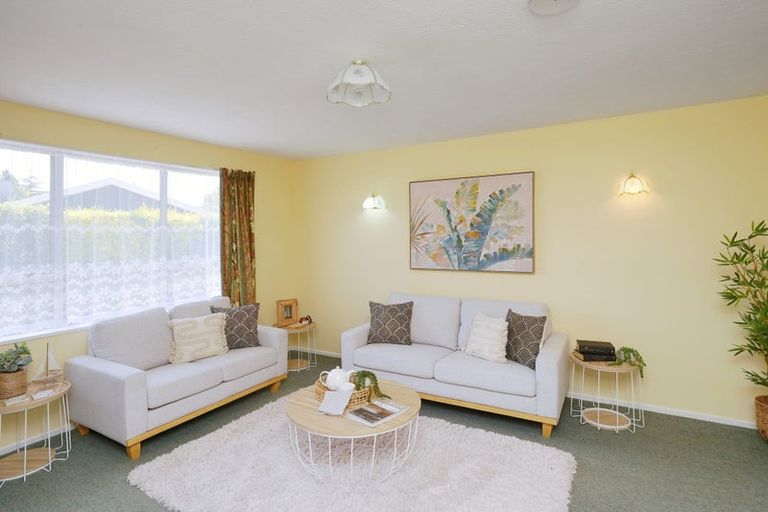 Photo of property in 76 Main North Road, Woodend, 7610