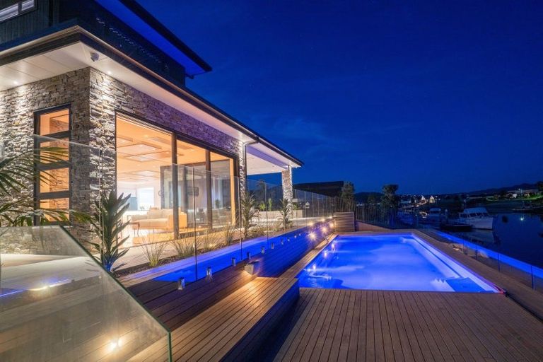 Photo of property in 33 Awatea Drive, Whitianga, 3510